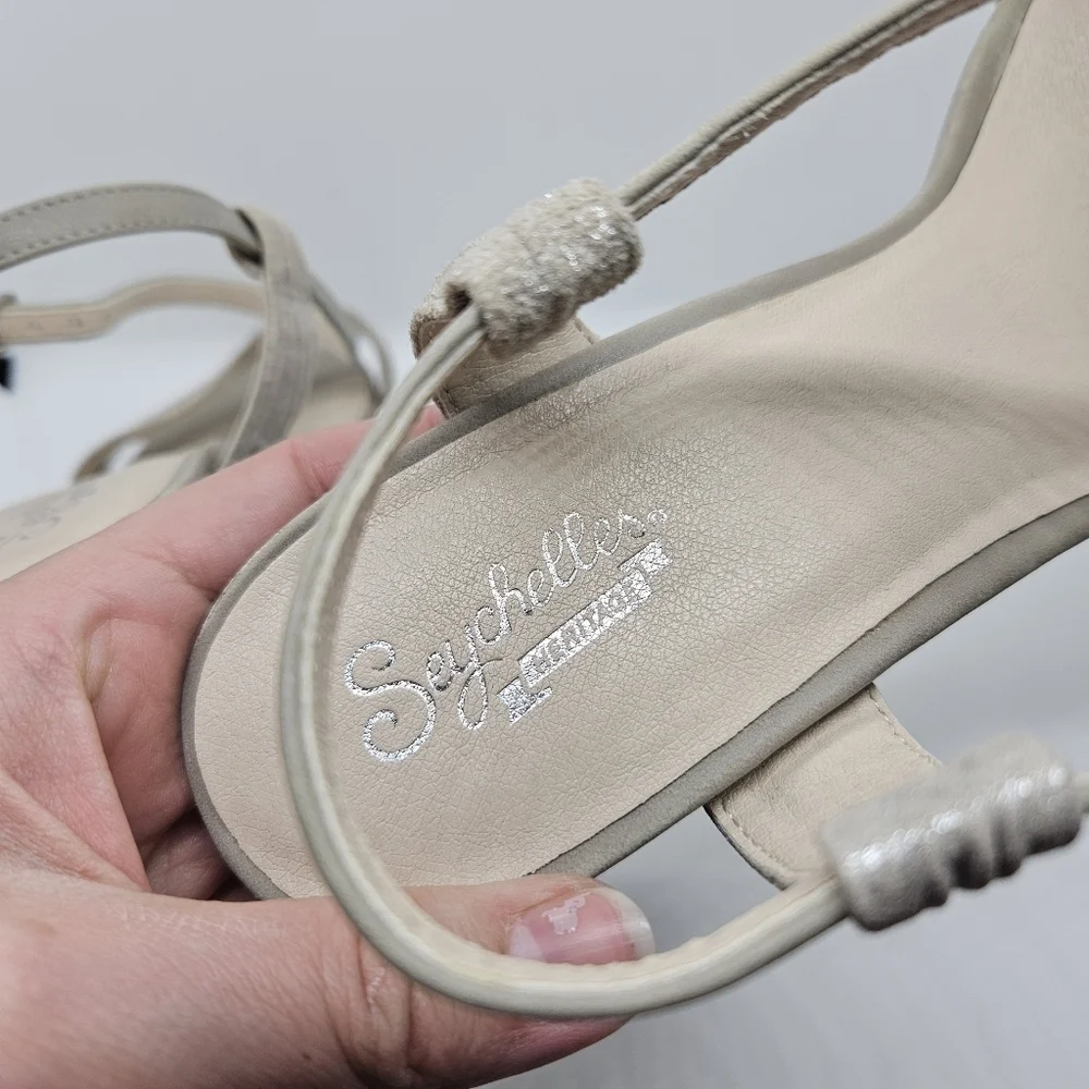 Seychelles taupe and silver leather strappy heeled sandals size 10